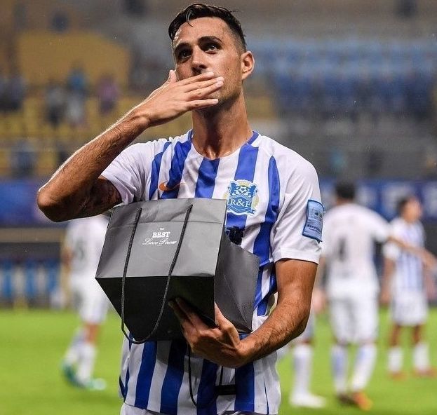 官网登录入口拉齐奥止住颓势备战社区盾门兴格拉德巴赫冲刺阶段官宣签约,连对手都承认:埃因霍温集结日强势反弹的简单介绍